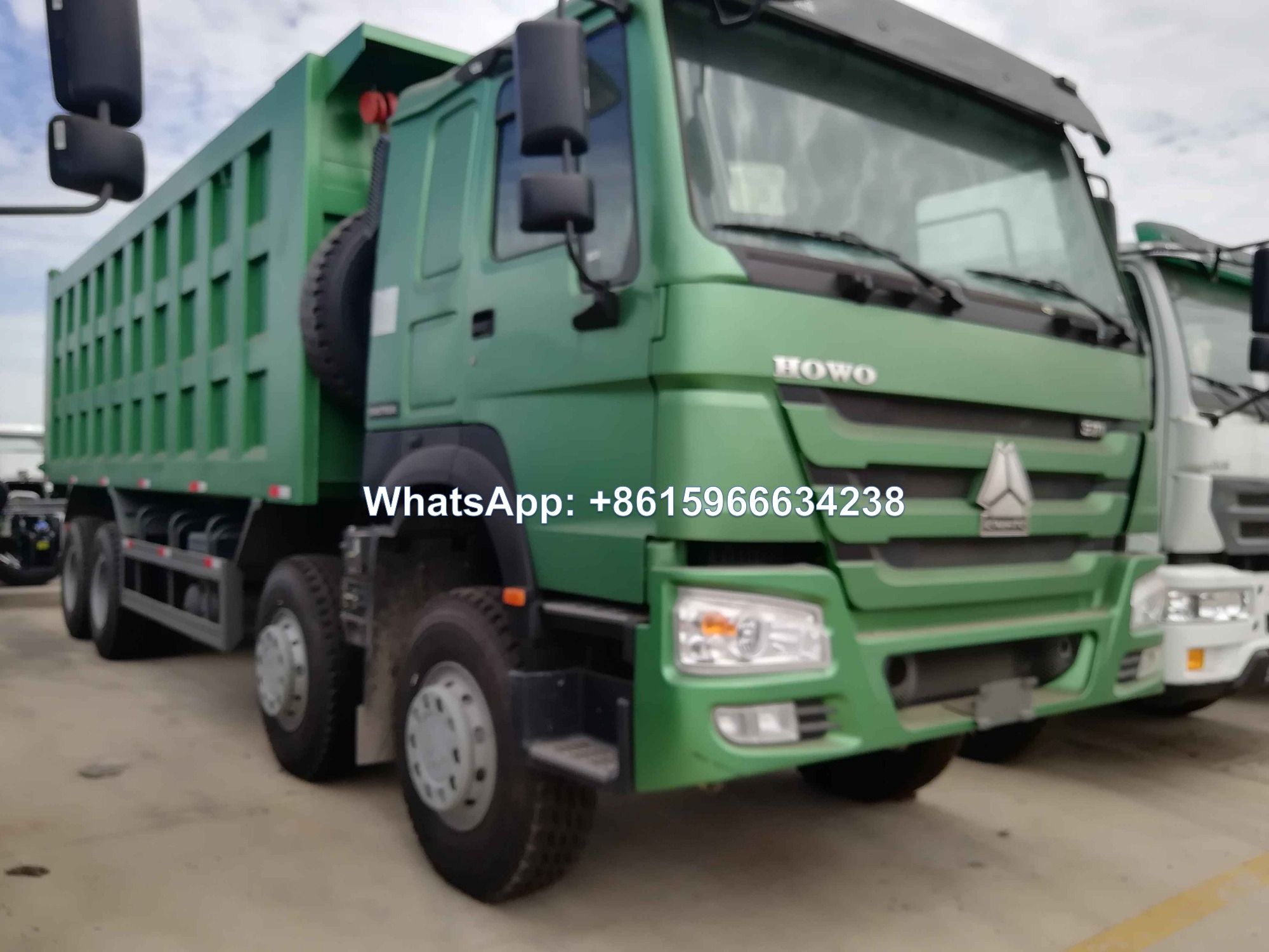 Sinotruck HOWO 8x4 50 ton Sand Tipper Self Loading Dump Truck