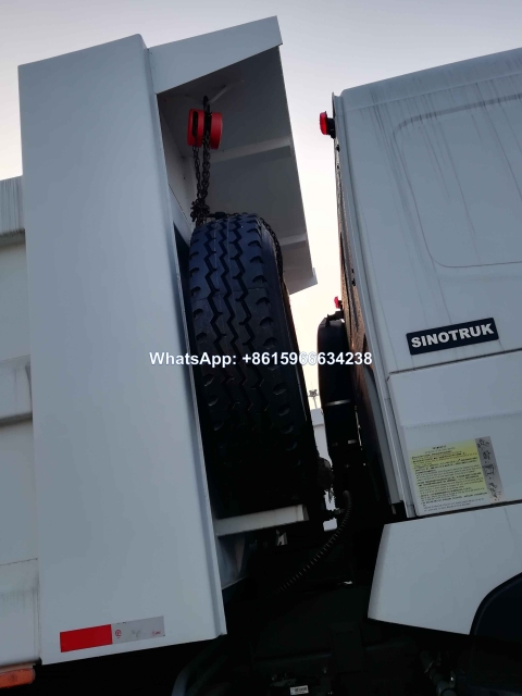 Sinotruk Howo A7 6x4 manual transmission mining dump truck 30T
