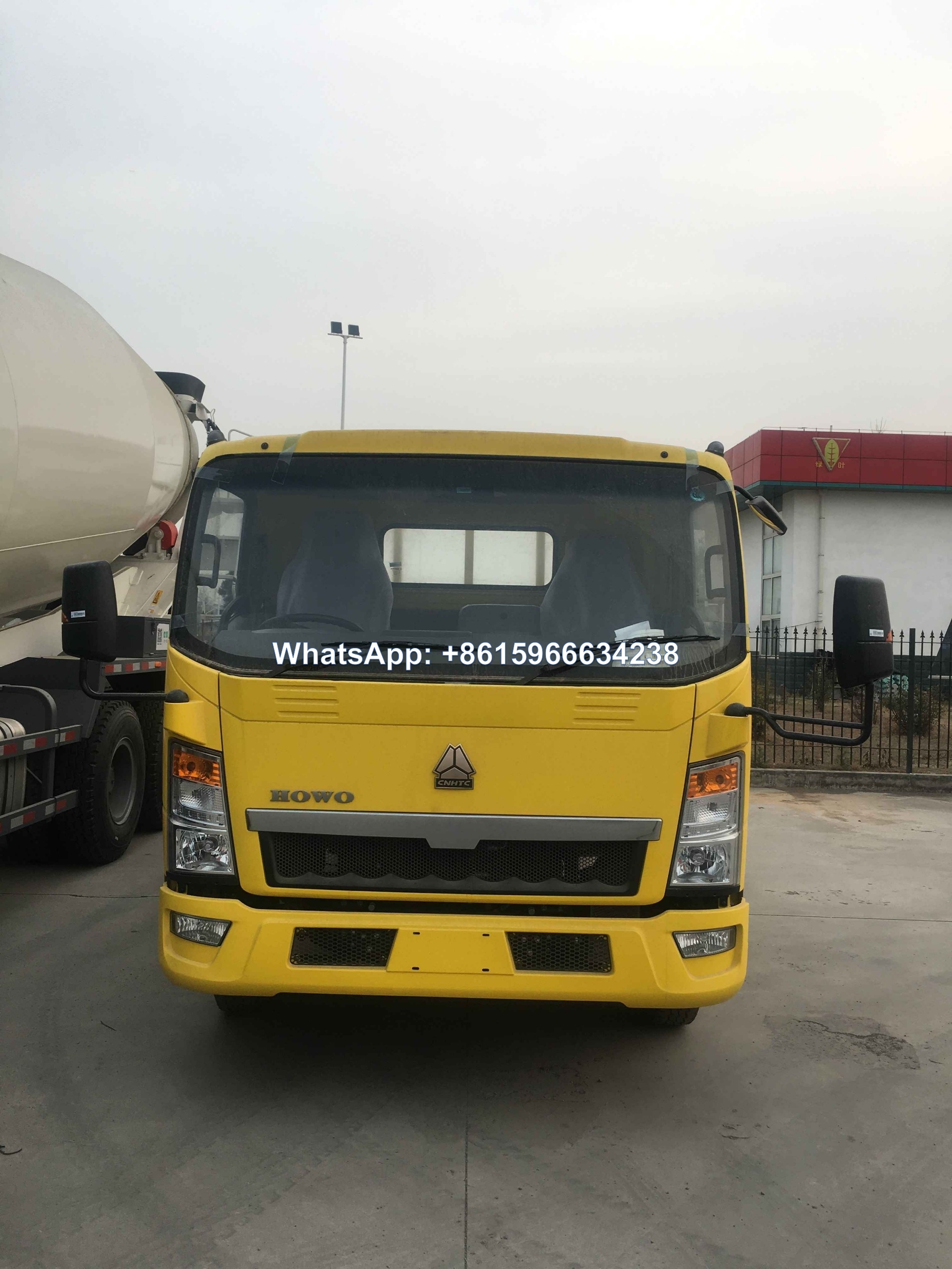 SINOTRUK HOWO light 7 ton cargo truck 4x2
