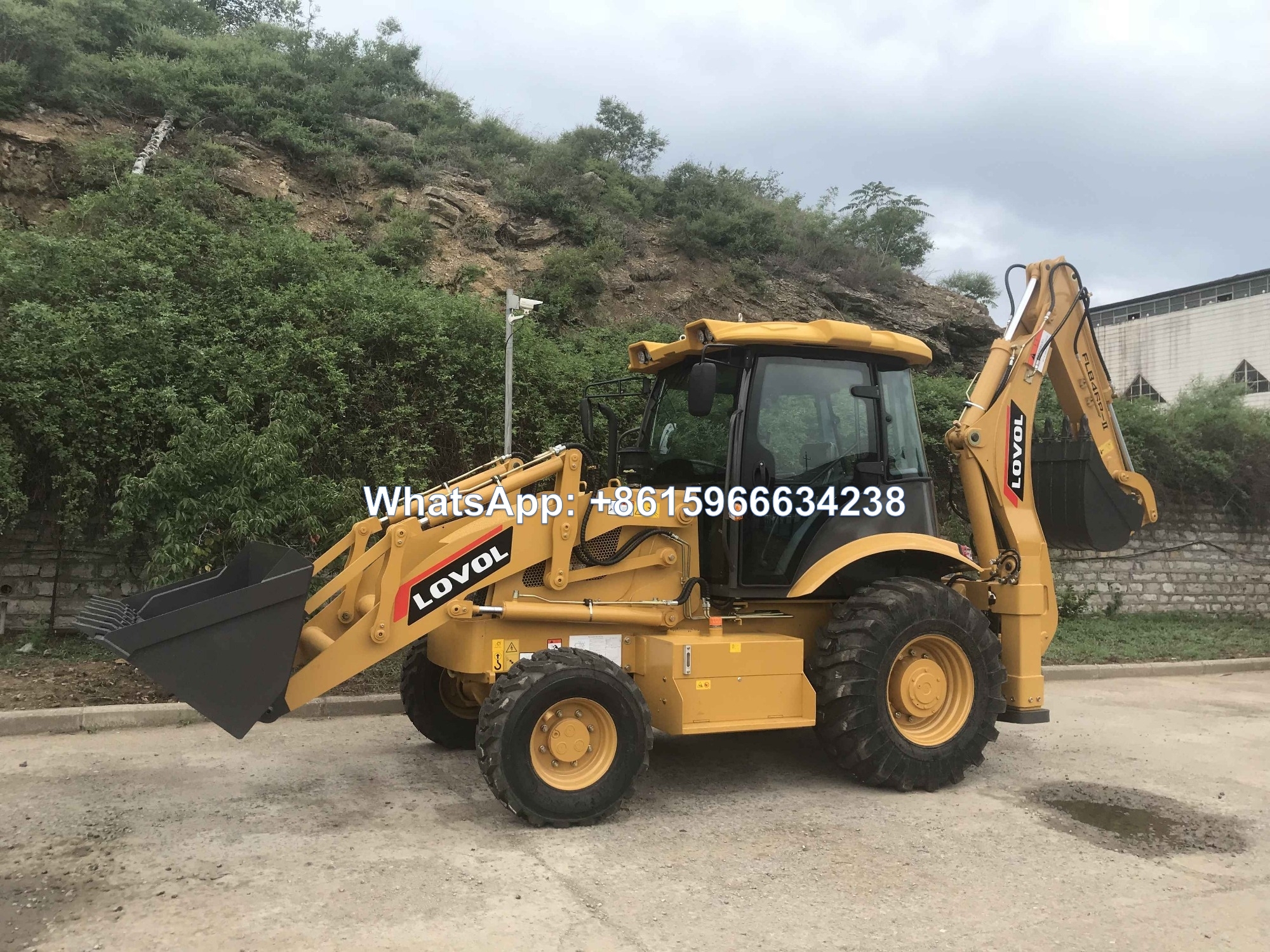 China LOVOL 4WD Backhoe Loader 8200KG with Cummins engine