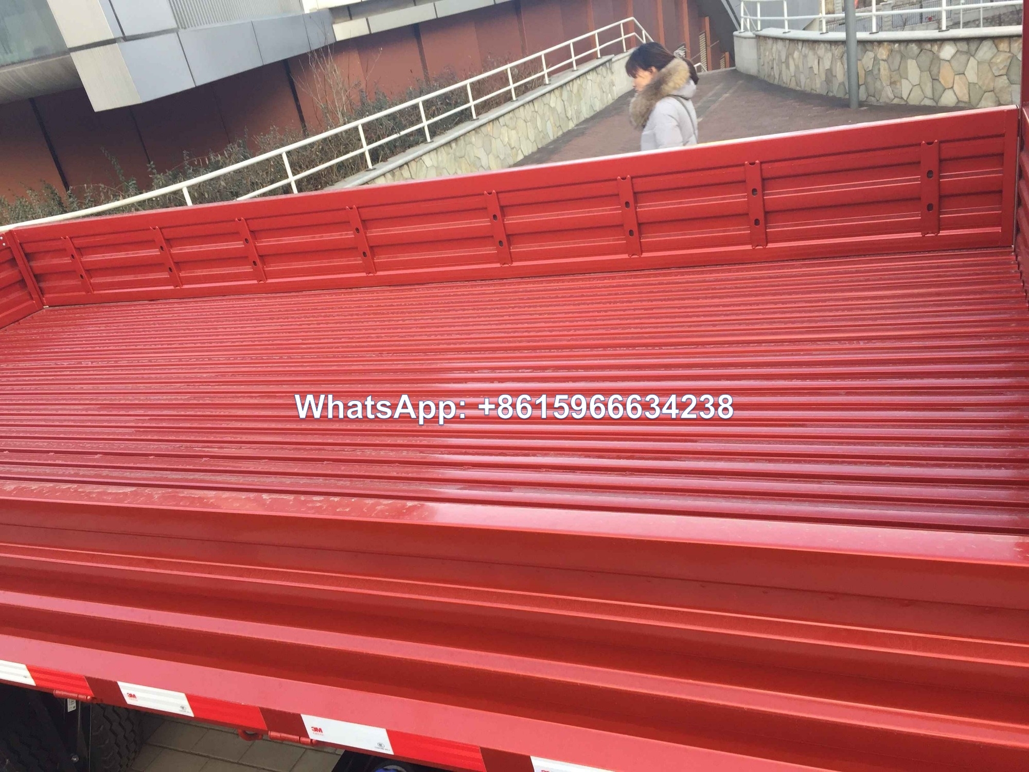 SINOTRUK HOWO 5 ton to 6ton light cargo truck 4x2