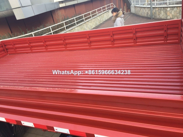 SINOTRUK HOWO 5 ton to 6ton light cargo truck 4x2