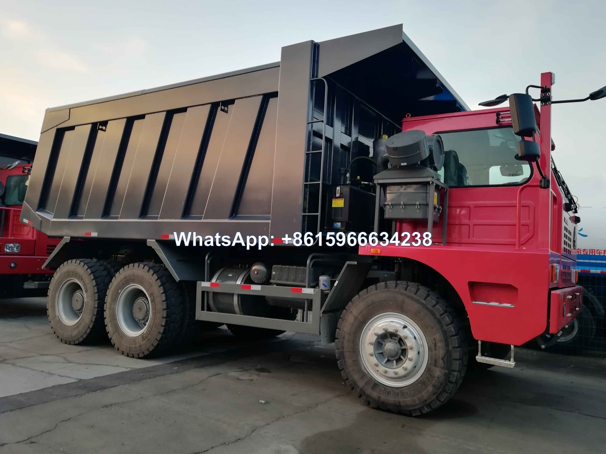China Sinotruk HOWO 6x4 Mining Dump Truk 50ton