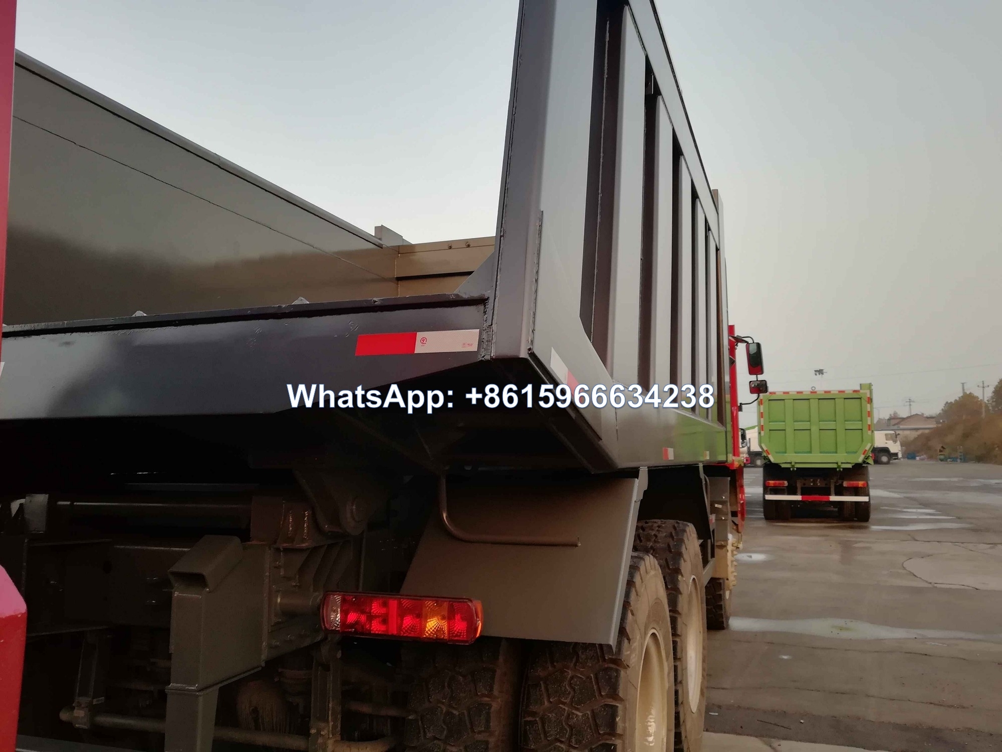 China Sinotruk HOWO 6x4 Mining Dump Truk 50ton