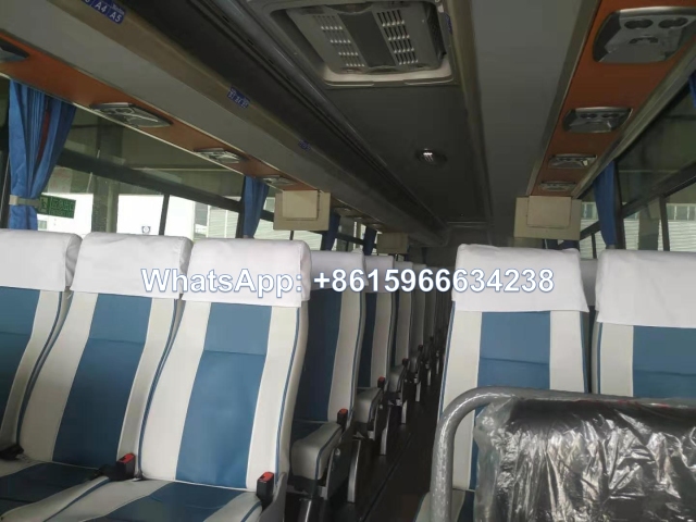 China 12.5 meters 3 axle Coach Bus 60-70 seats luxury bus
