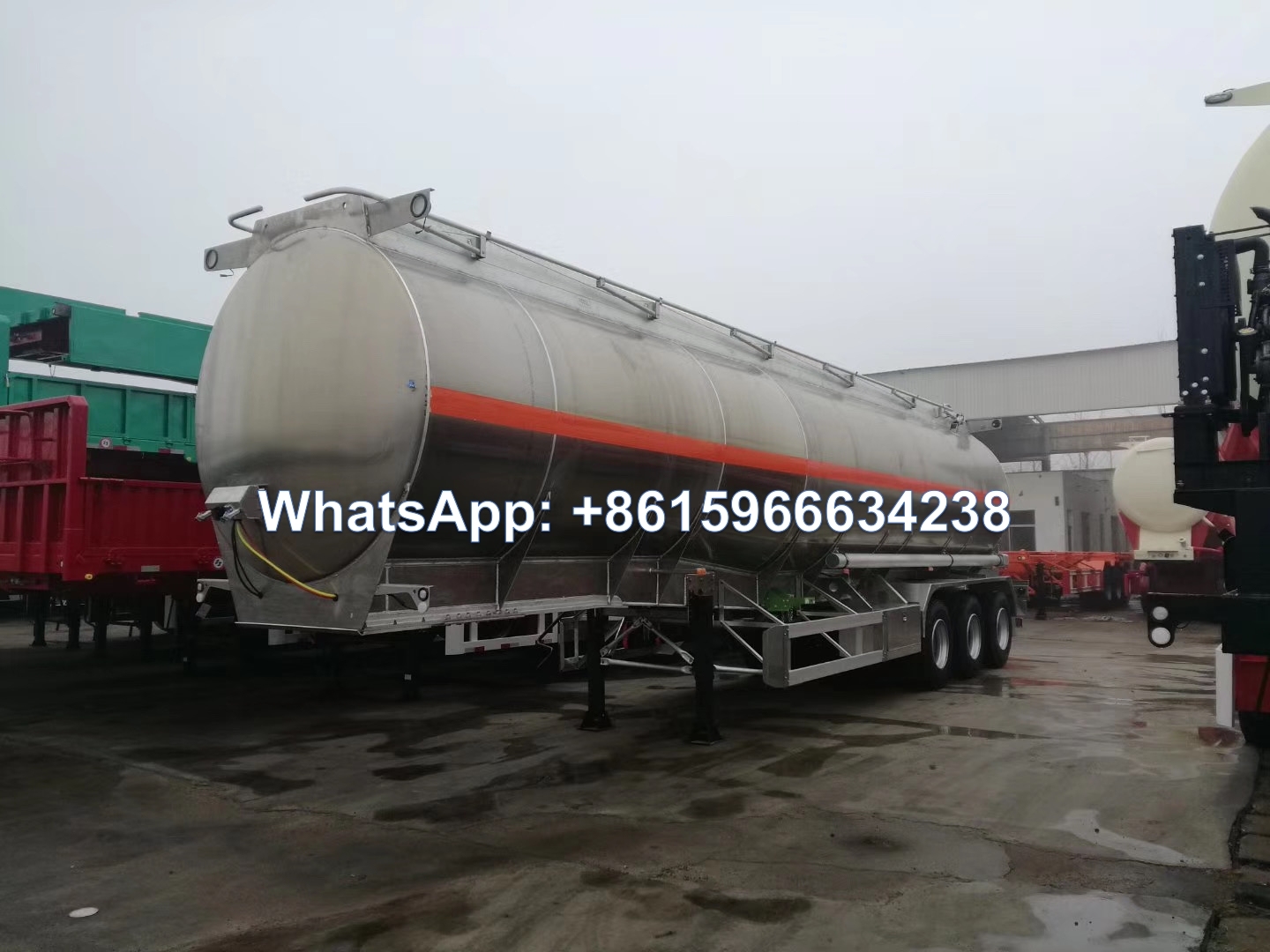 Strong 3 axle Aluminum Fuel Tanker Trailers 42000Liters sale