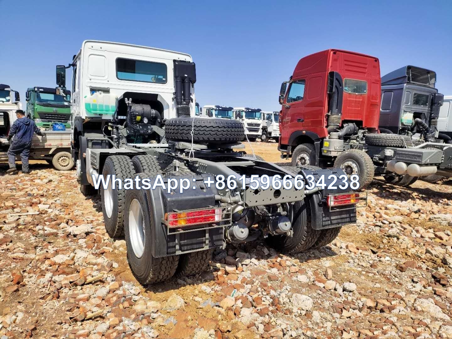 Sinotruk HOWO 6x4 tractor truck head 371HP sale