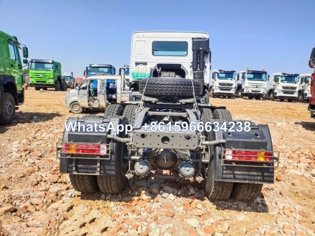 Sinotruk HOWO 6x4 tractor truck head 371HP sale