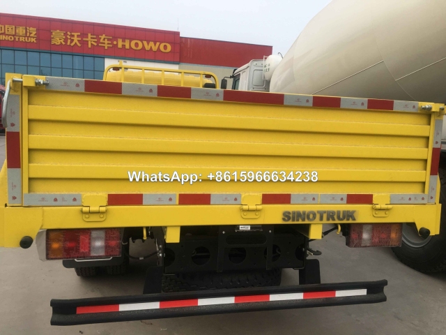 SINOTRUK HOWO light 7 ton cargo truck 4x2