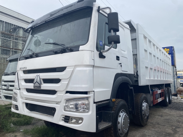 Used Sinotruk HOWO Refurished  second hand 8x4 Tipper Trucks 371HP sale