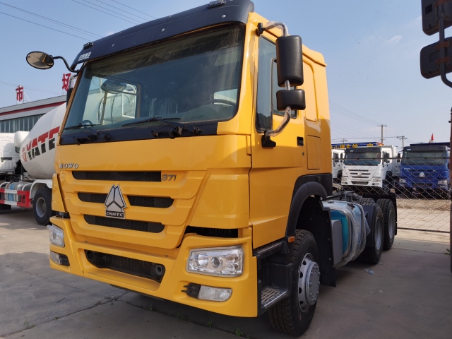 High quality 2014- 2018 Year Sinotruk HOWO 6x4 Refurished used second hand Tractor Truck 371HP sale