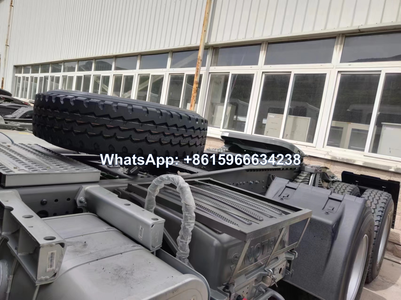 Sinotruk HOWO 6x4 tractor truck 400HP low price sale