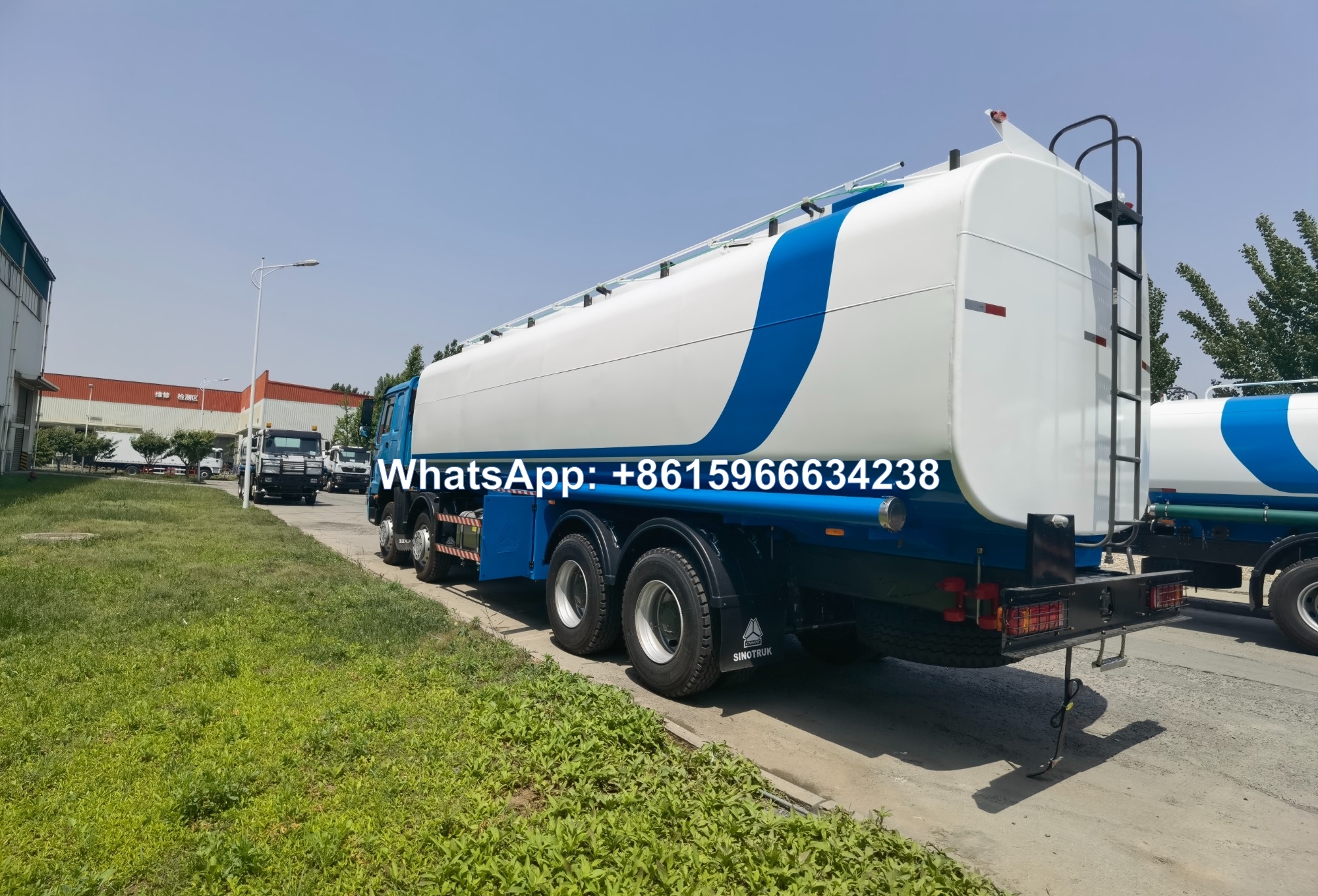 China factory Sinotruk Howo 8x4 Fuel Tanker Truck 35000L hot sale