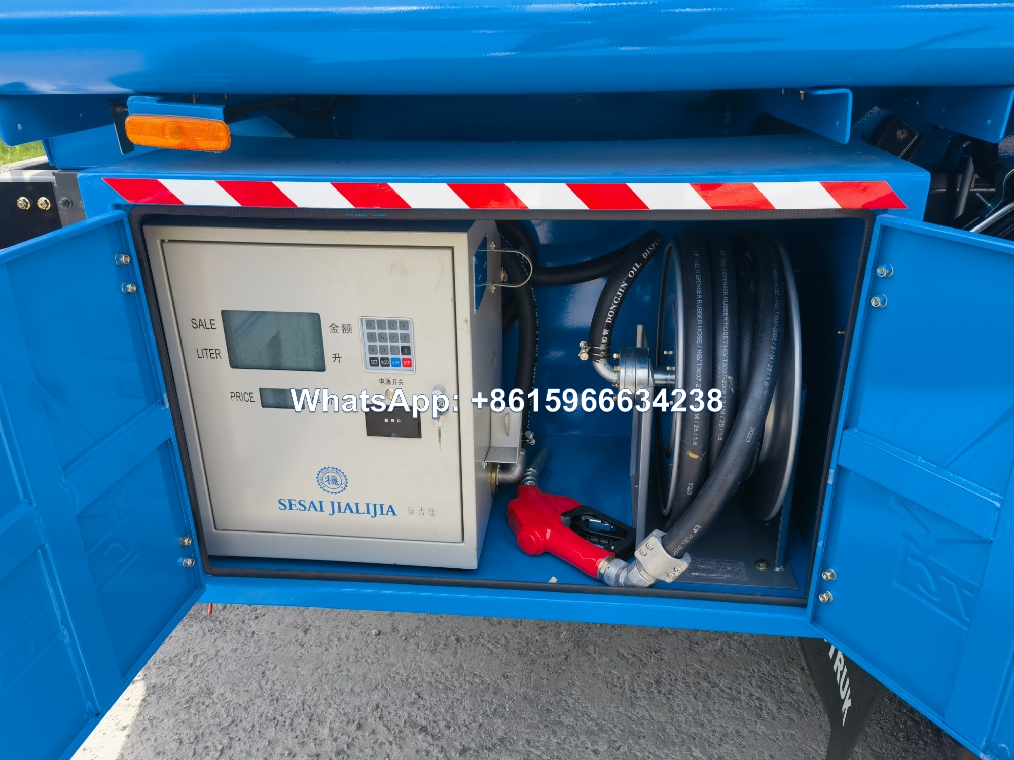 China factory Sinotruk Howo 8x4 Fuel Tanker Truck 35000L hot sale
