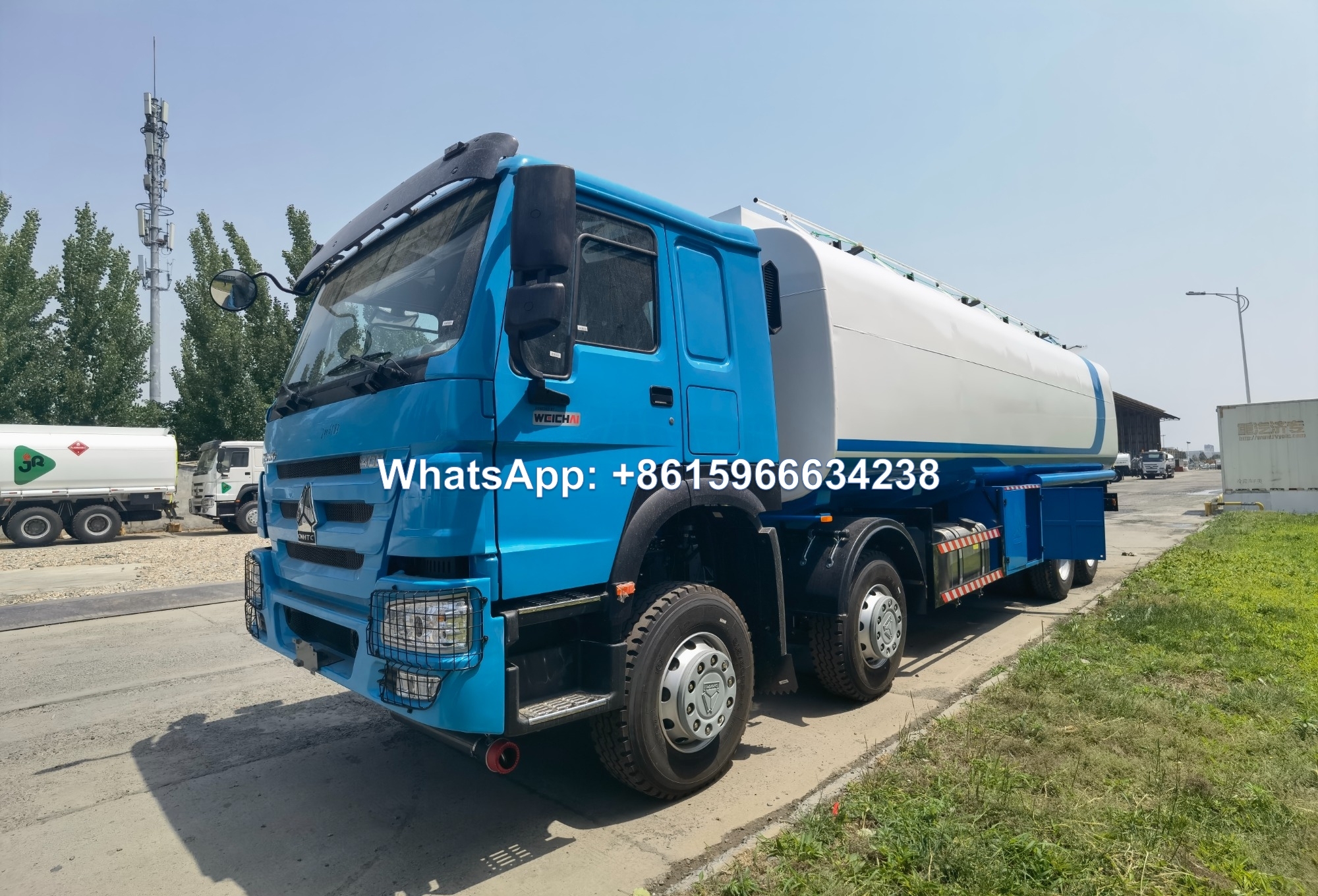 China factory Sinotruk Howo 8x4 Fuel Tanker Truck 35000L hot sale