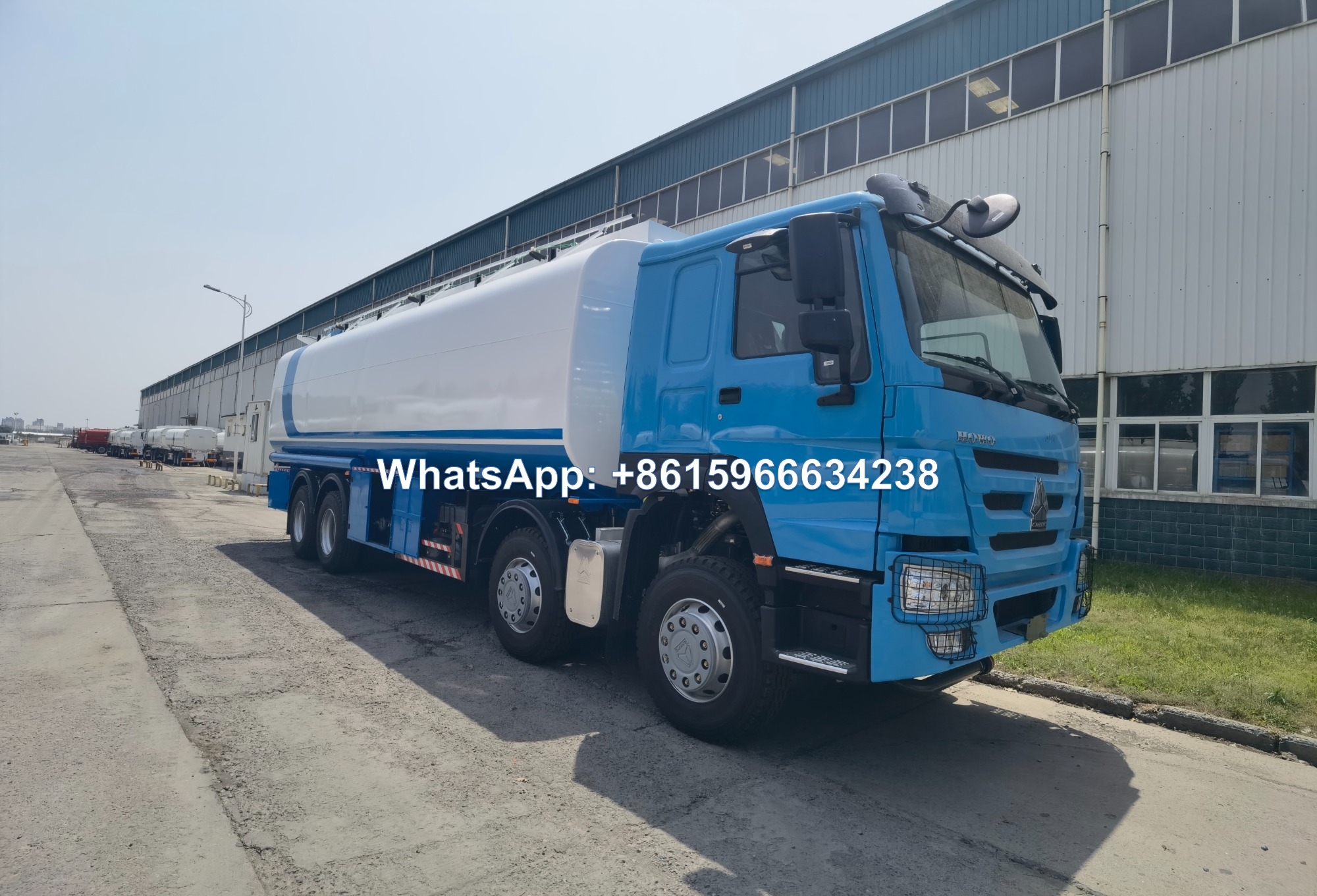 China factory Sinotruk Howo 8x4 Fuel Tanker Truck 35000L hot sale
