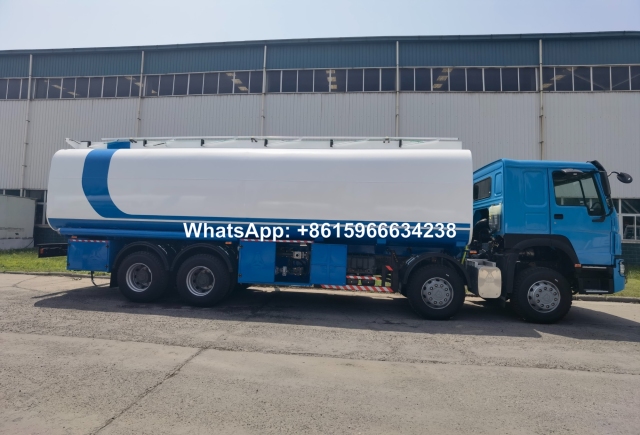 China factory Sinotruk Howo 8x4 Fuel Tanker Truck 35000L hot sale