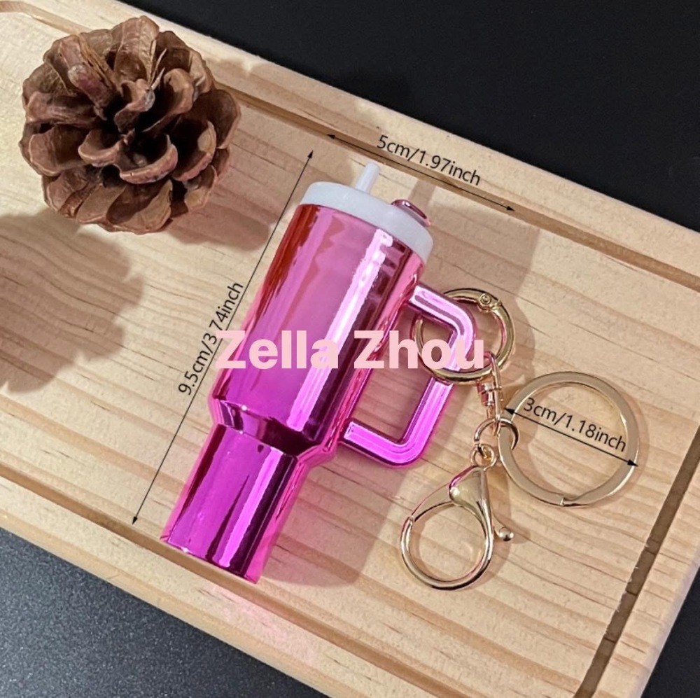Zella Gradient 40oz Tumbler keychain mixed types