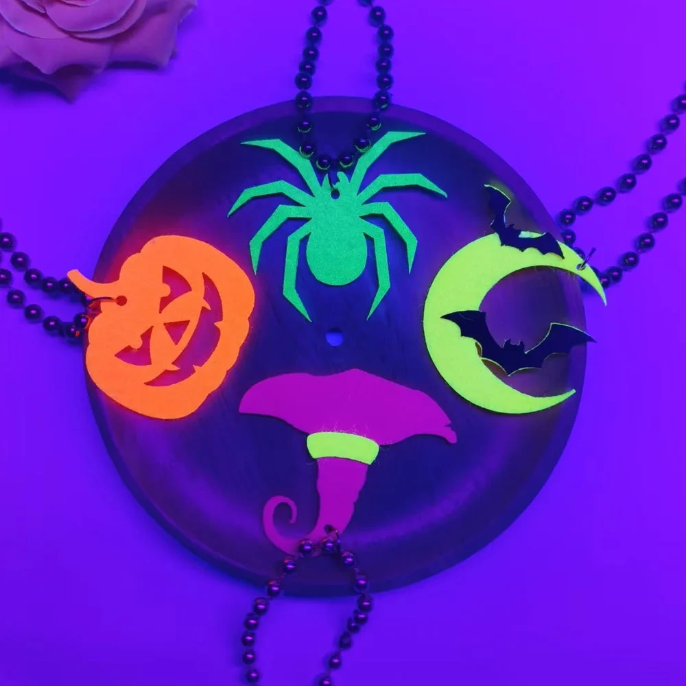 Hot Selling New Halloween Fluorescent Decorations Necklace Ghost Party Horror Atmosphere Photo Props Pumpkin Pendant Accessories