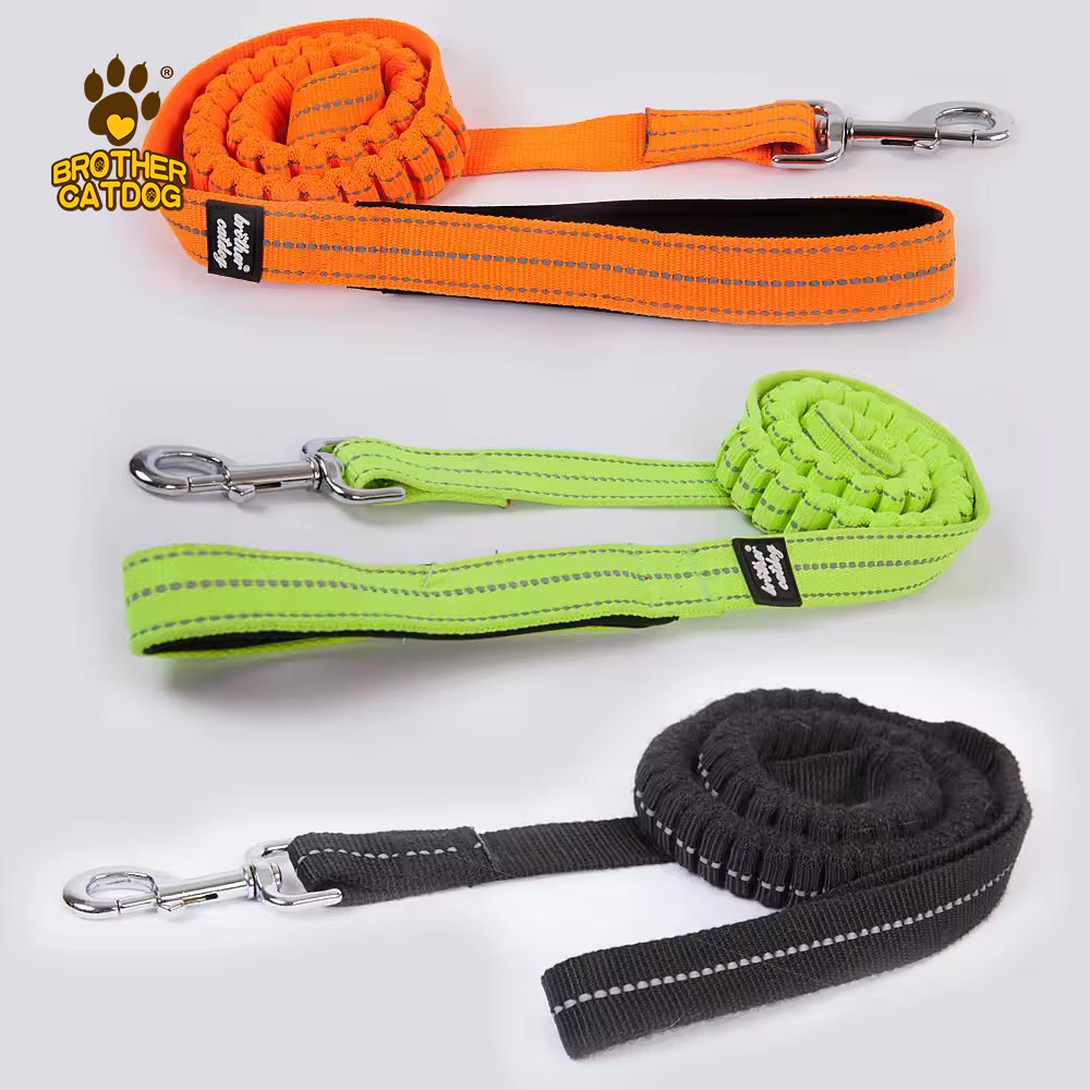 Retractable dog leash / Pet Collars & Leashes / Dog leashes Manufacturer for USA / Dog Gear Factory Supplier