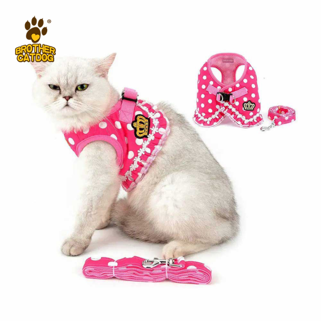 Comfortable harnesses for dogs of all breeds / Dog & puppy harnesses / Dog harness manufacturer