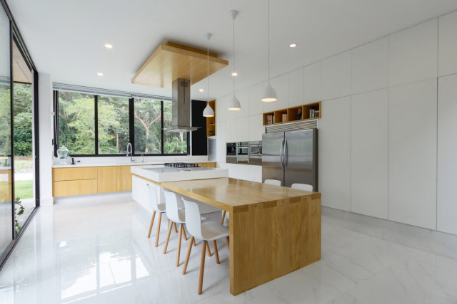 WELT-75 casement windows