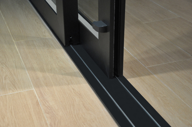 HART-125 eavy-duty sliding doors