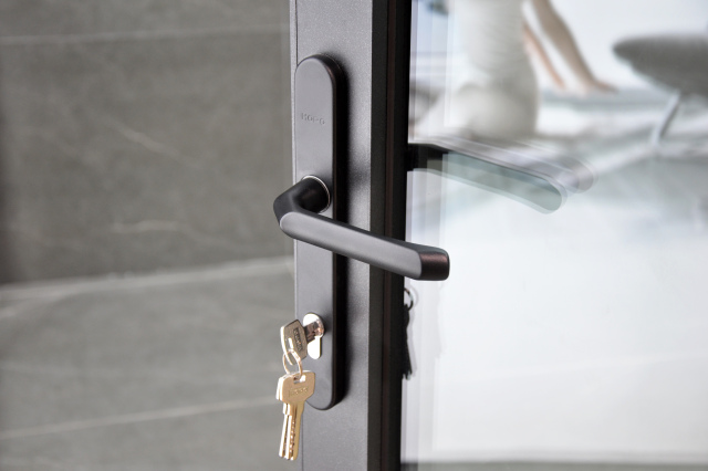 VILLA-75 folding doors