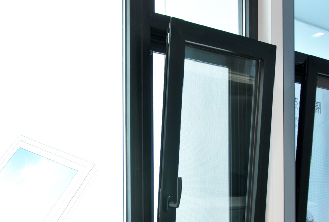 HART X70 Arc Window