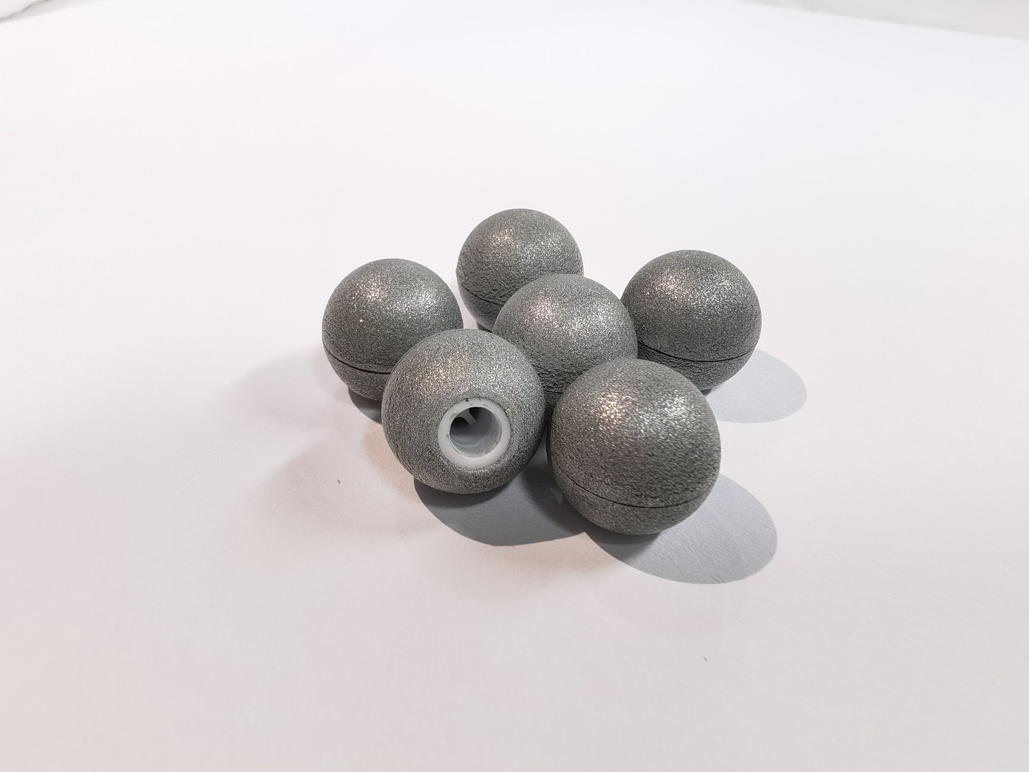 Snap-on Passive Retro-Reflective Markers for Wireless Tracking