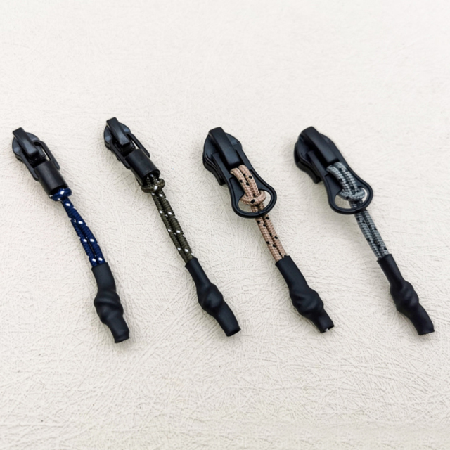 Heat shrink tube loop injection zipper head sleeve handle bag tail garment color plastic strip