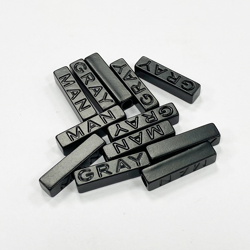 Custom design sport coat shoelaces engraved letter rope buckle rope cap plastic head