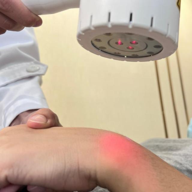 Best Laser Pain Relief Therapy Device Laser Acupuncture Physiotherapy Medical Laser Equipment