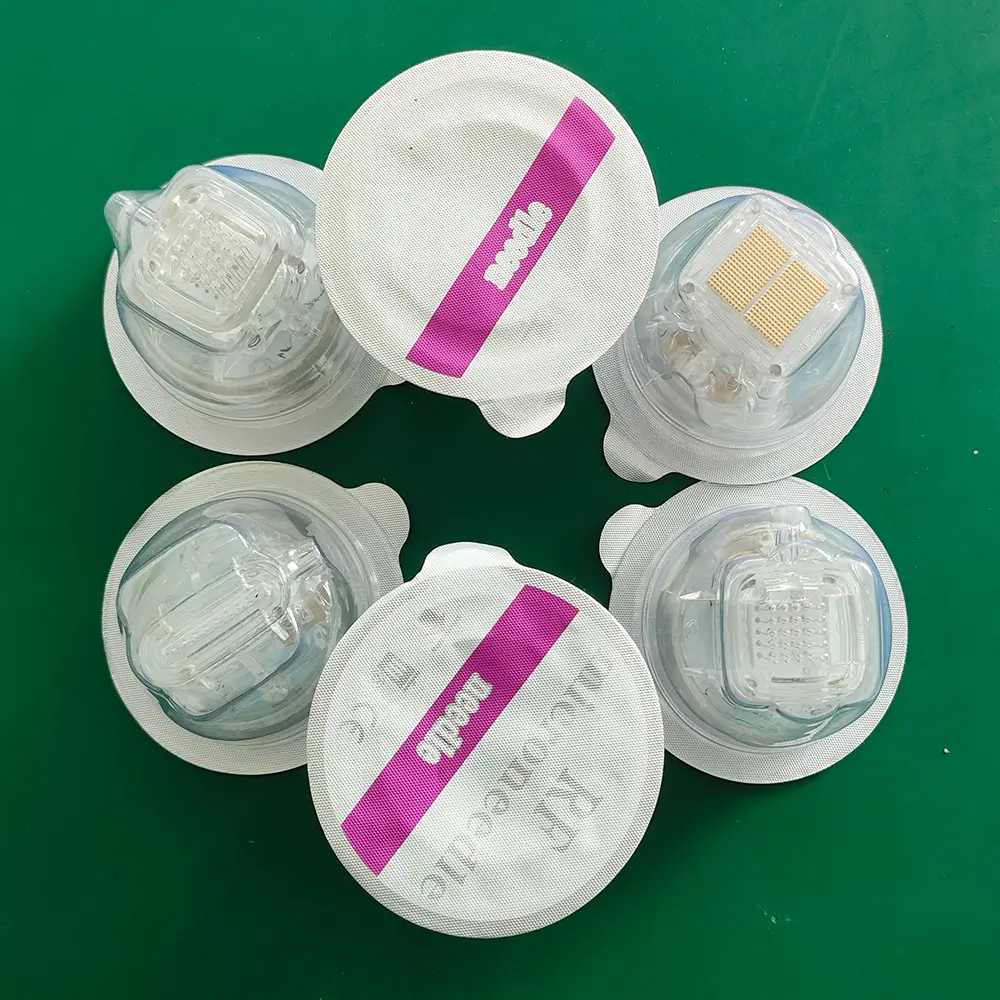 Fractional RF Microneedle
