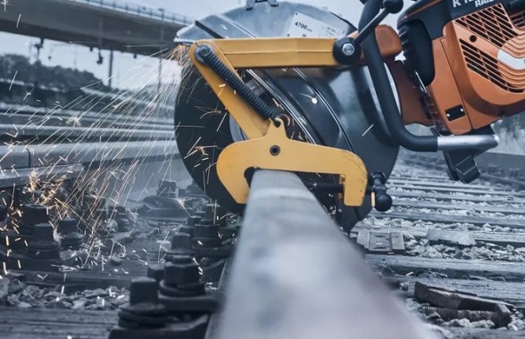 중량 레일 절단에 사용되는 FUJI 305mm-405mm 고속 회전 절단 숫돌