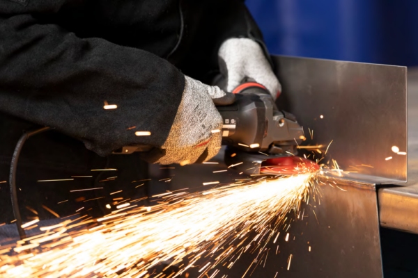 FUJI Super F2 grinding wheel smoothing a steel weld seam with precision