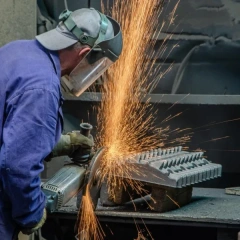 Industrial grinding applications and solutions using the HF Grinders on heavy steel fabrication