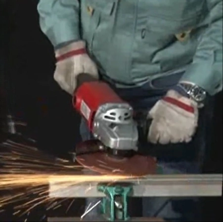 A worker is use Super W grinding Disc for working