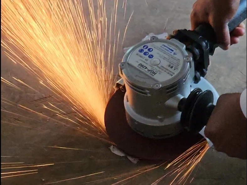 Grinding work of HGP-4260 Grinder