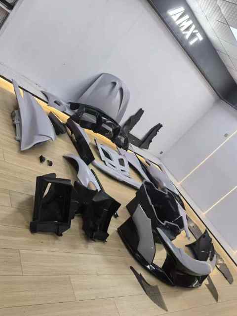 Mclaren 650S Upgrade 675LT Kits Body Kits Excellent Quality Wet Carbon Fiber Front Lip Side Skirt Rear Diffuser Hood Bonnet Fender