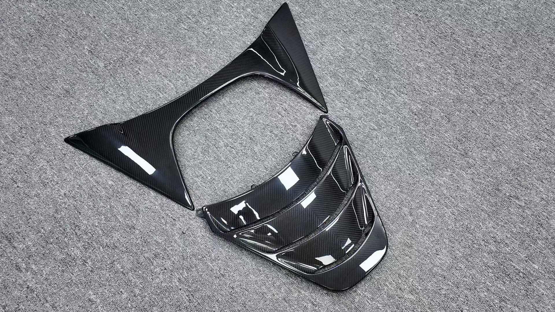 High Quality Dry Carbon Fiber Engine Cover for McLaren 720s Auto Parts Black Engine Cover Body Kit Hot Seller