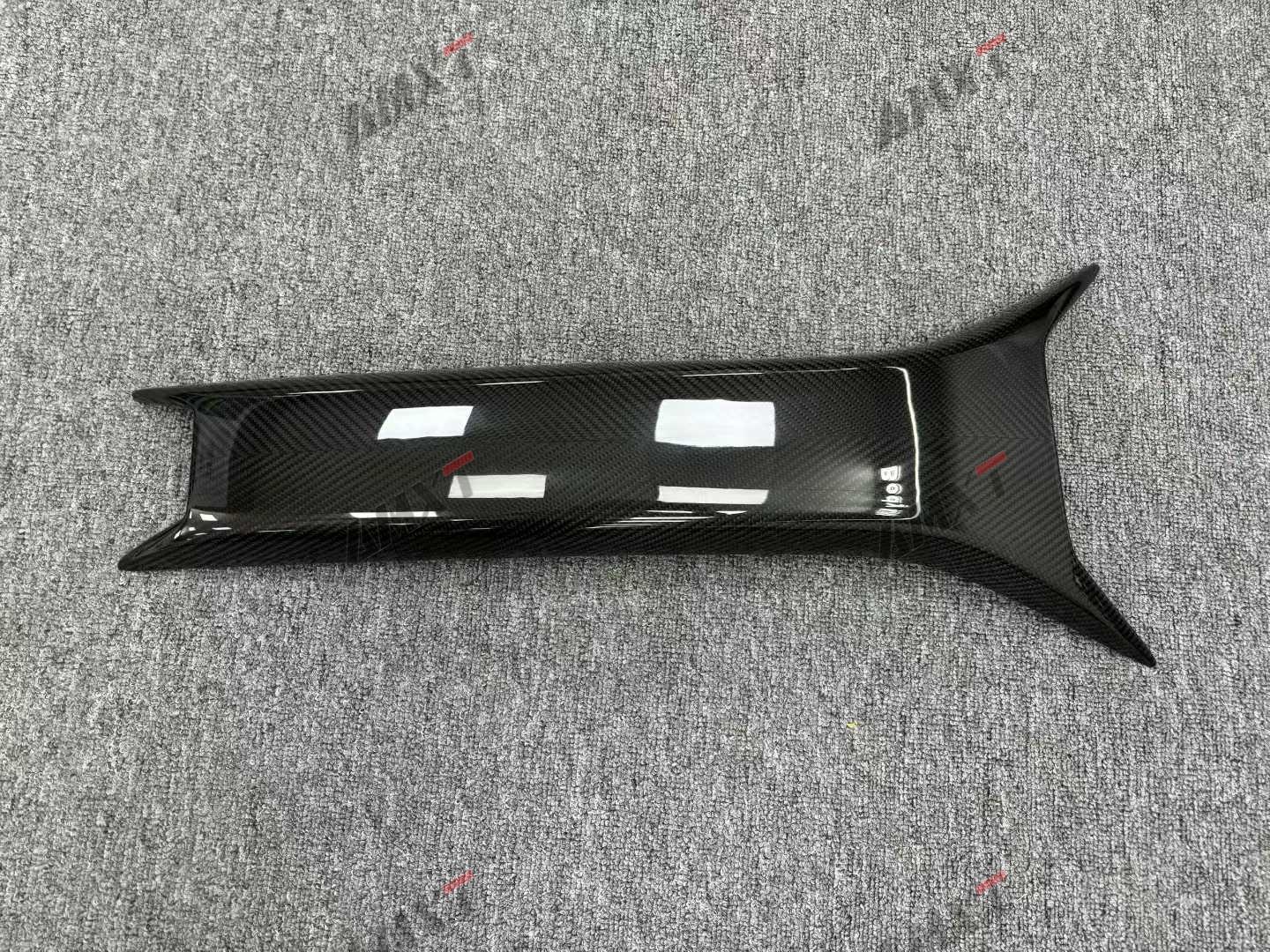 NOVIT High Quality Dry Carbon Roof Scoop for McLaren 720S Luxury Sports Car Vent with Excellent Fitment & Paste Mount