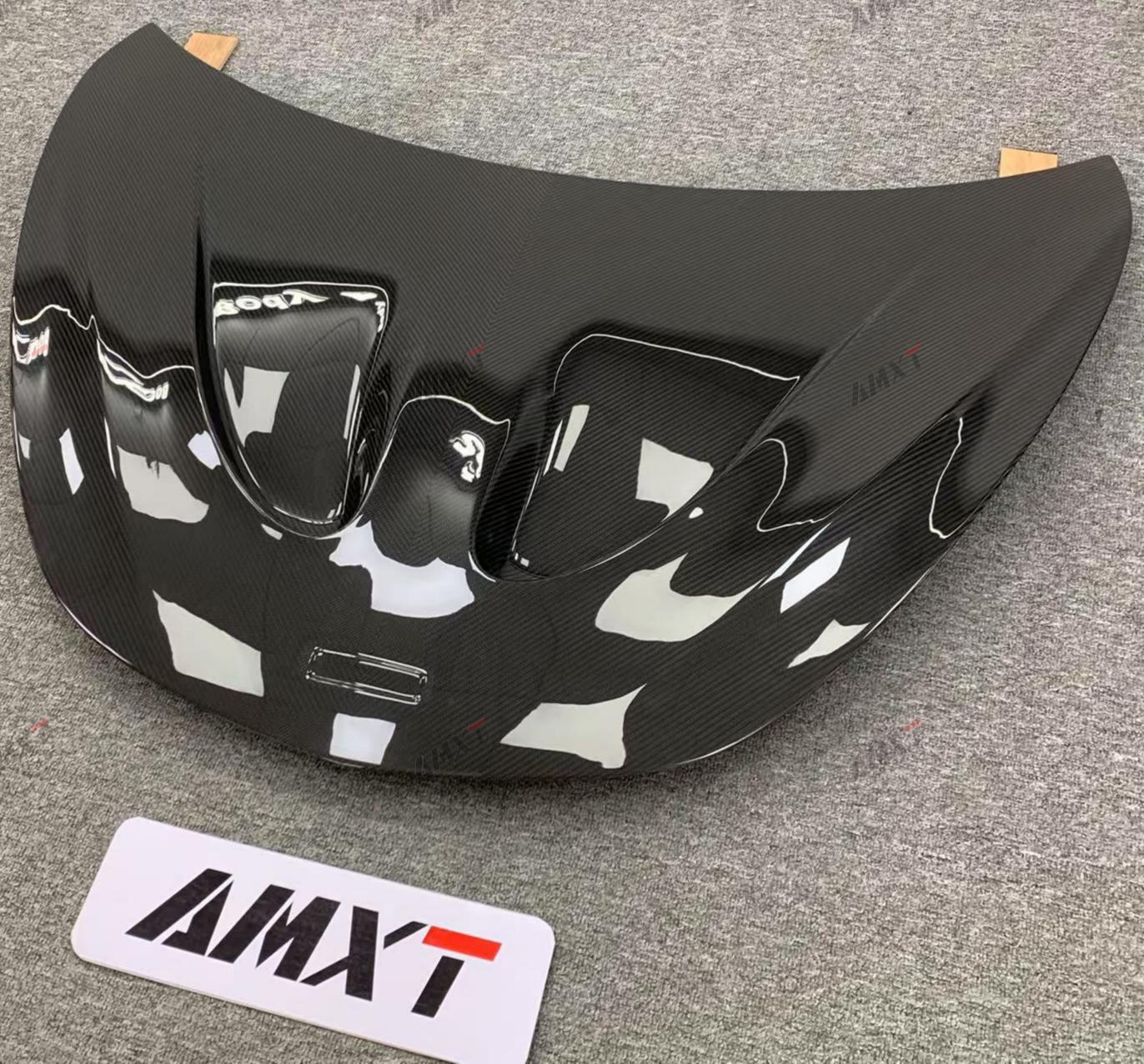 High Quality Fast Delivery Whole Sale Price Dry Carbon Fiber GT P1 Style Hood Body Kits for Mclaren 540-570S