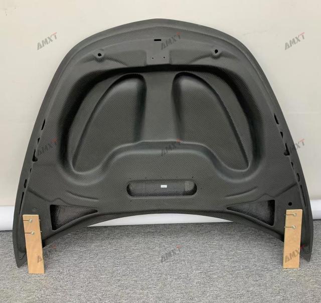 High Quality Fast Delivery Whole Sale Price Dry Carbon Fiber GT P1 Style Hood Body Kits for Mclaren 540-570S