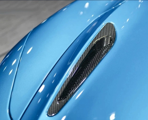 High Quality Fast Delivery Whole Sale Price Dry Carbon Fiber OEM Style Hood Vent Body Kits for Mclaren 720S