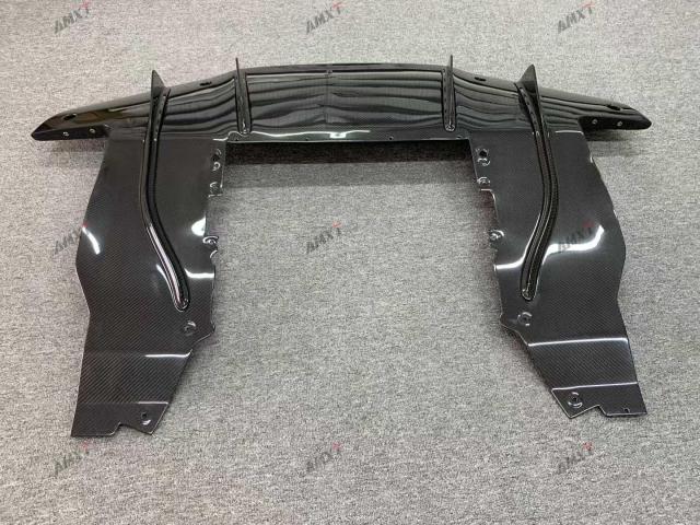 High Quality Fast Delivery Whole Sale Price Dry Carbon Fiber OEM Style Rear Diffuser Body Kits for Mclaren 720S