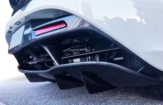High Quality Fast Delivery Whole Sale Price Dry Carbon Fiber OEM Style Rear Diffuser Body Kits for Mclaren 720S
