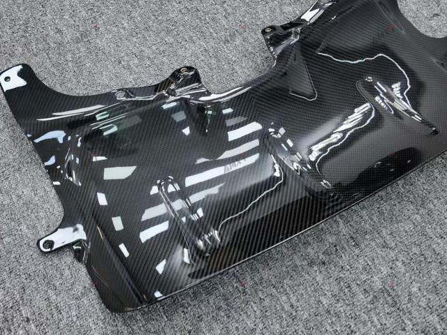 High Quality Fast Delivery Whole Sale Price Dry Carbon Fiber OEM Exhaust Cover Body Kits for Mclaren 720S