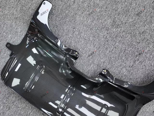 High Quality Fast Delivery Whole Sale Price Dry Carbon Fiber OEM Exhaust Cover Body Kits for Mclaren 720S