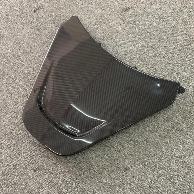 High Quality Fast Delivery Whole Sale Price Dry Carbon Fiber Novitec Rear Engine Cover Body Kits for Mclaren 720S